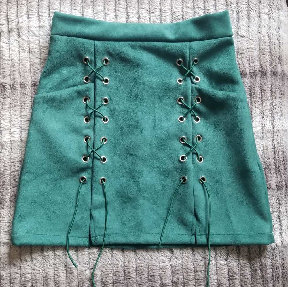 Suede green tie-up skirt